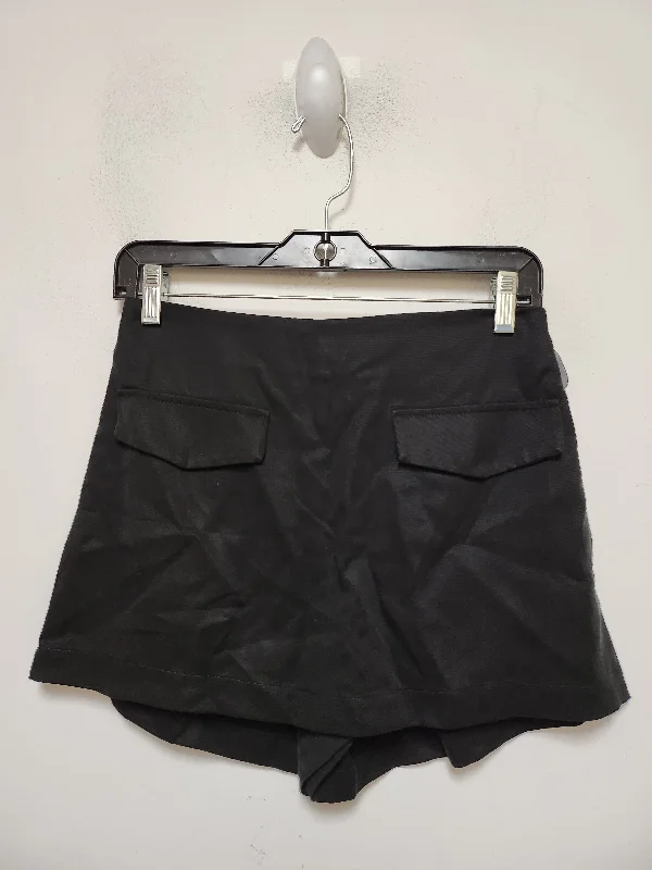 Shorts By Reformation In Black, Size: 2