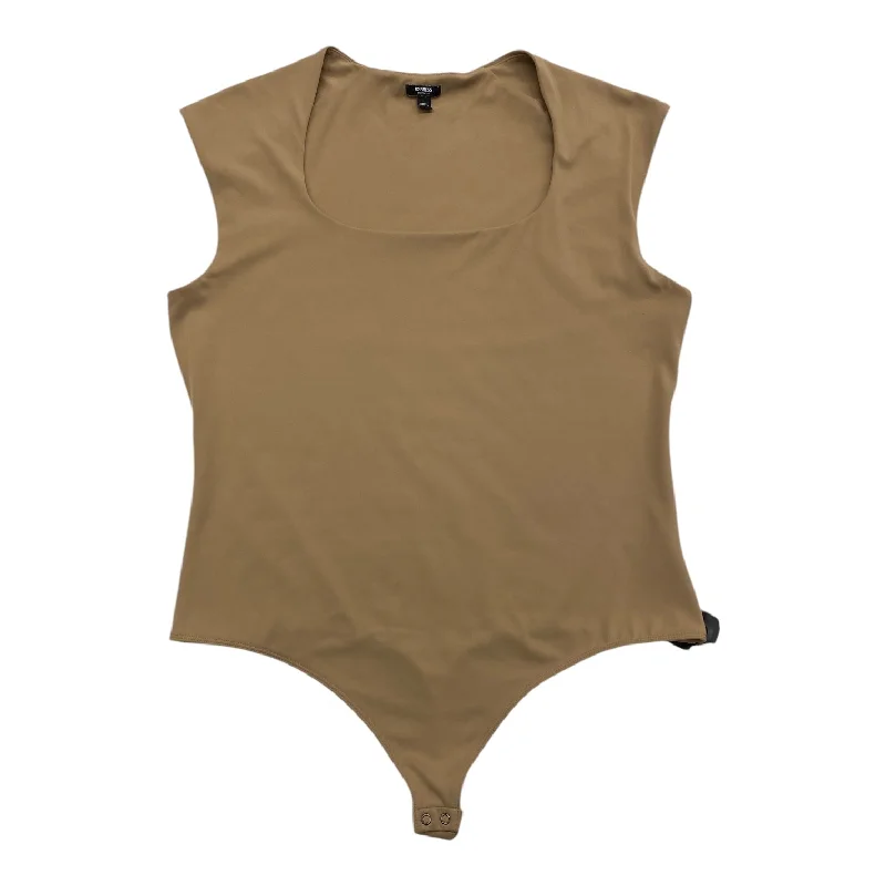 Top Sleeveless By Express In Tan, Size: Xl